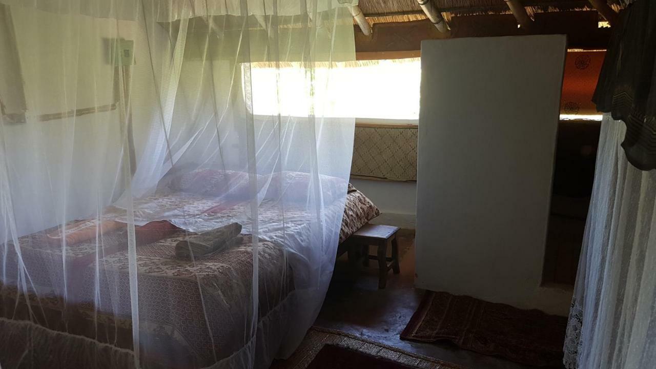 Mufasa Eco Lodge Monkey Bay Bagian luar foto