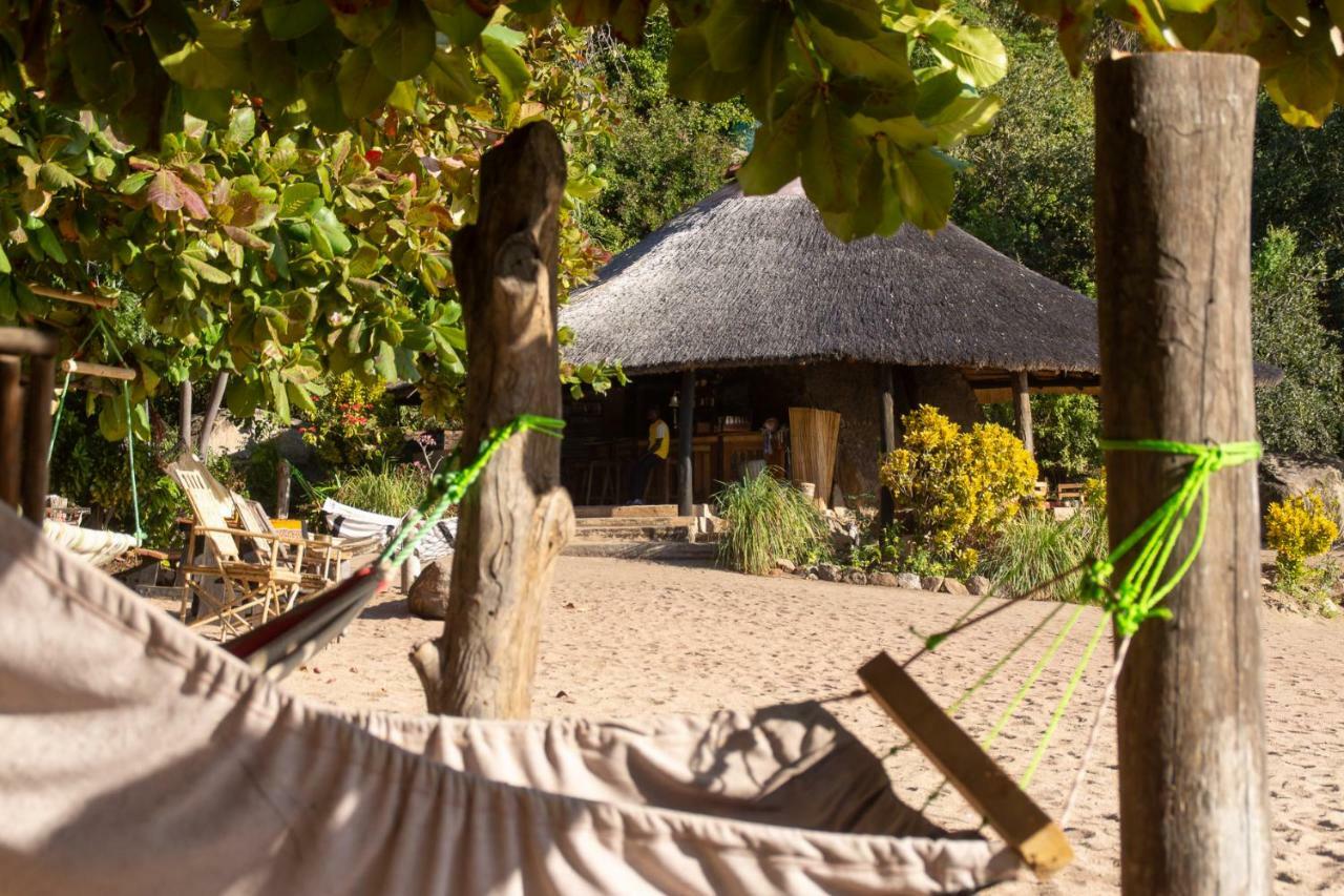 Mufasa Eco Lodge Monkey Bay Bagian luar foto